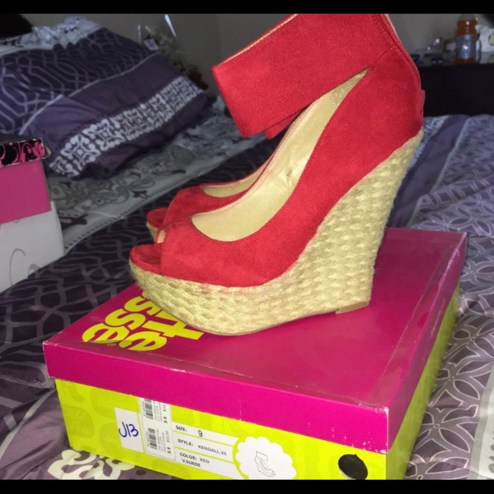 Wedges - Picture 1 of 4
